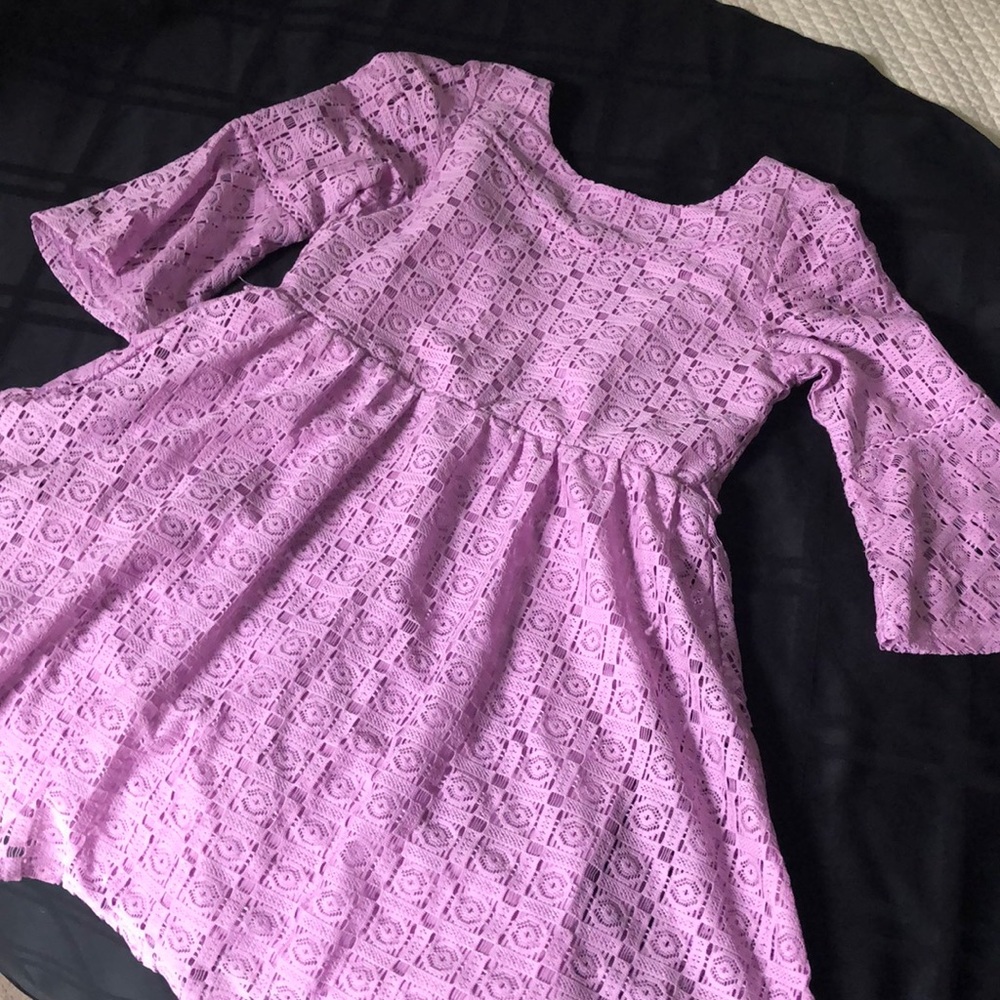 Lilac lace dress w flared sleeves size M